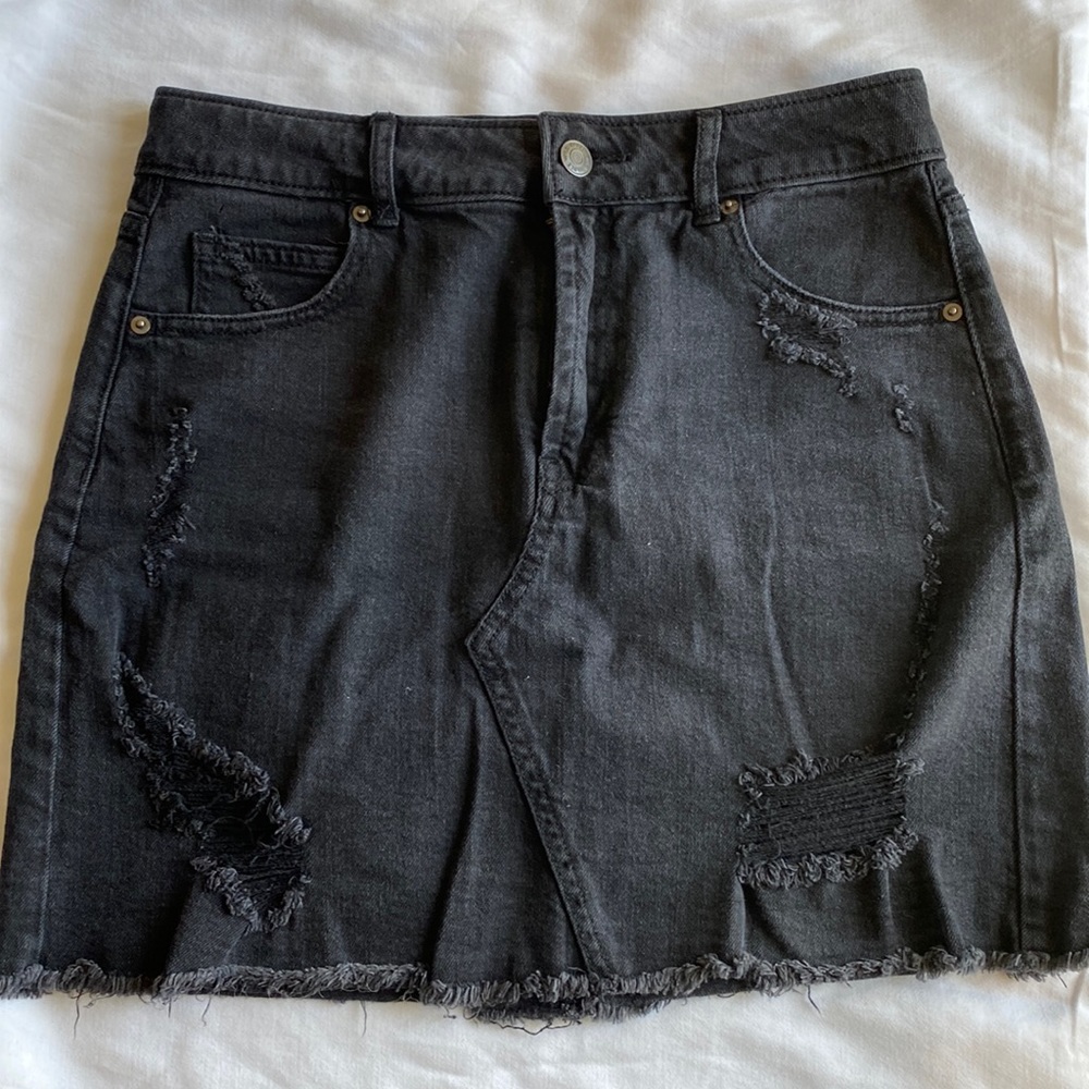 Wild Fable black distressed jean mini skirt!
